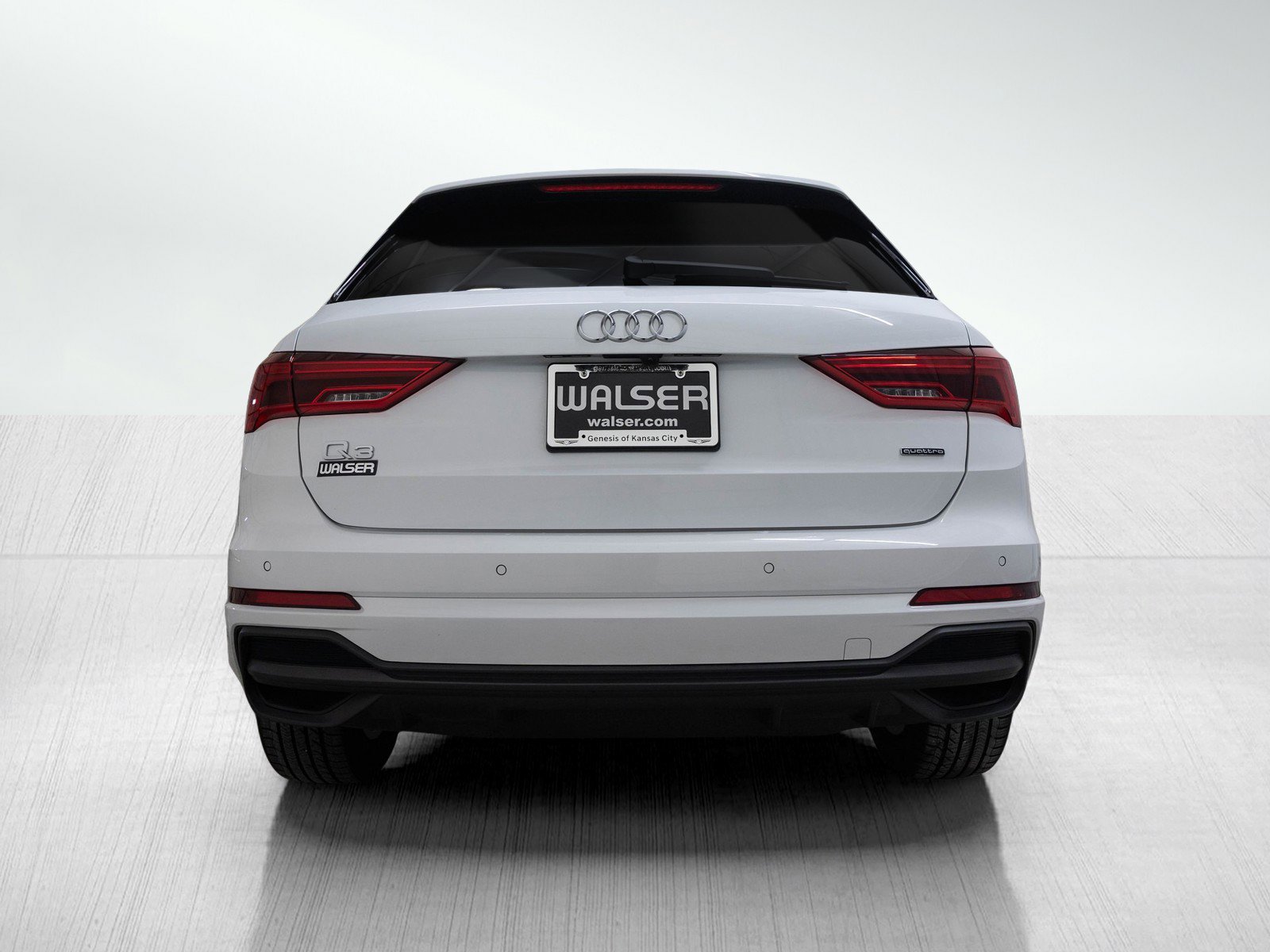 Used 2024 Audi Q3 2.0T Premium Plus w/ Premium Plus Package image 4