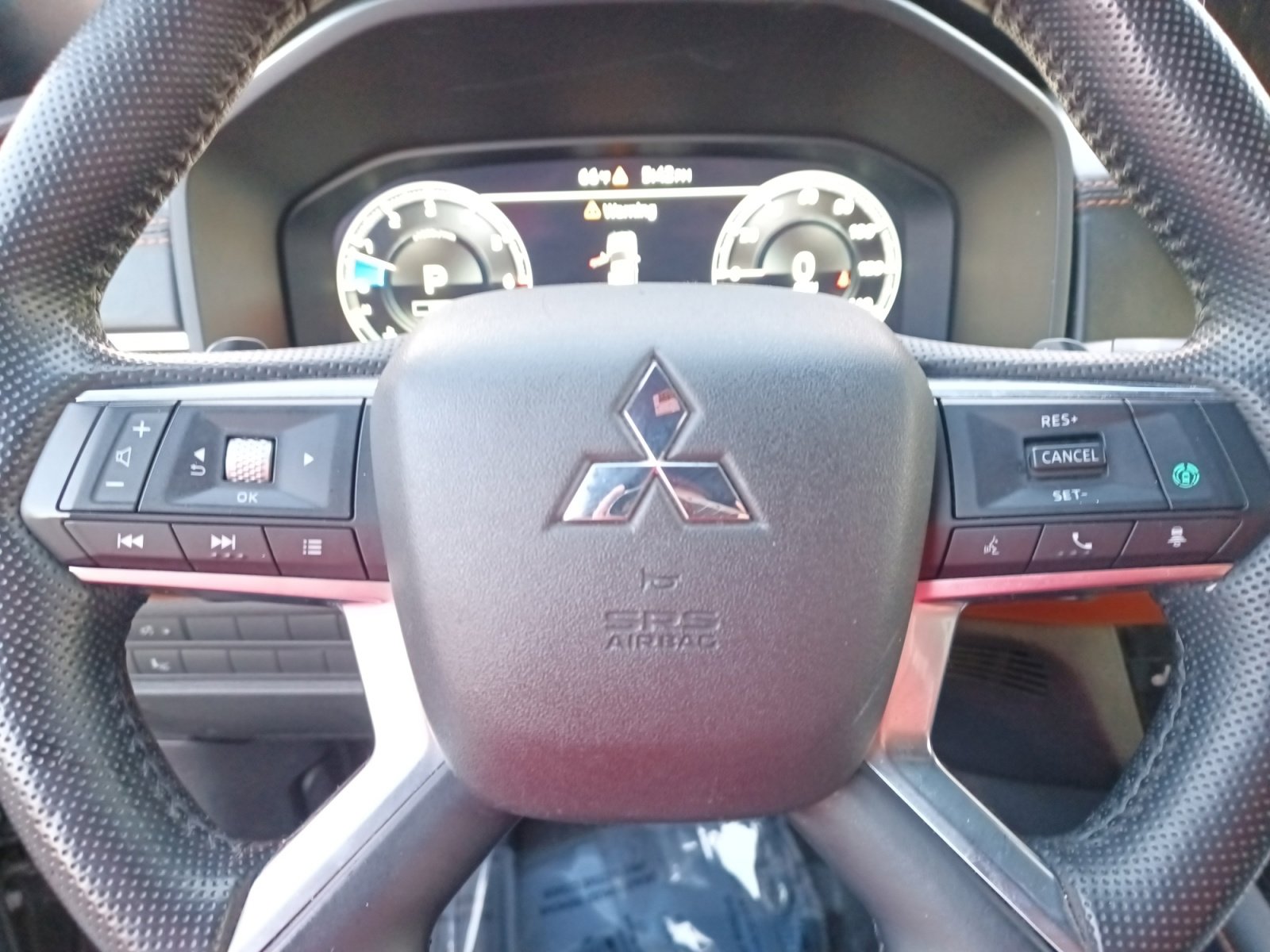 Used 2022 Mitsubishi Outlander SEL image 13