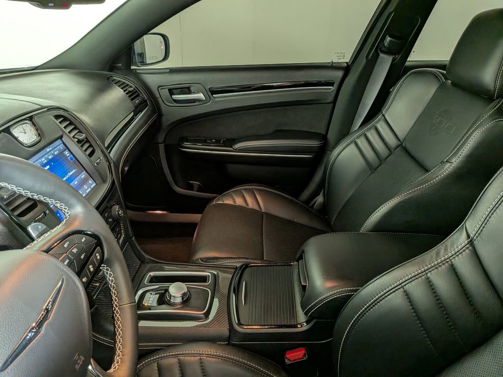 Certified 2023 Chrysler 300 C RWD image 29