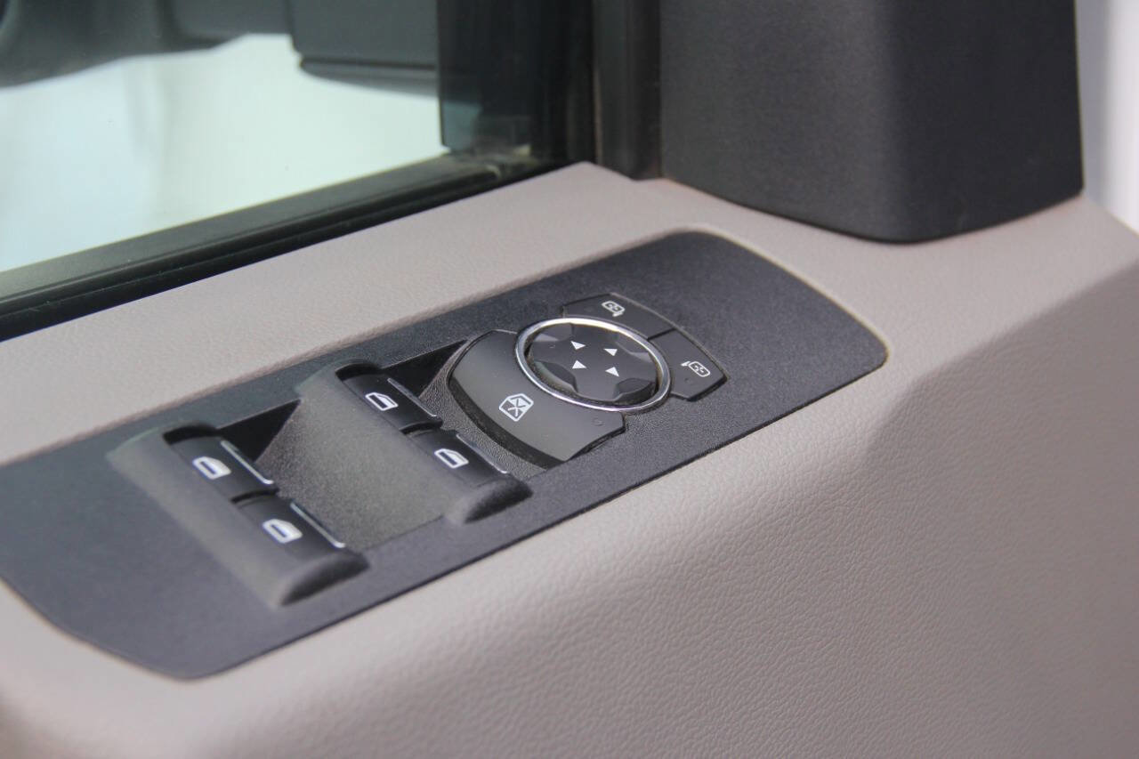 Used 2022 Ford F350 XLT image 31