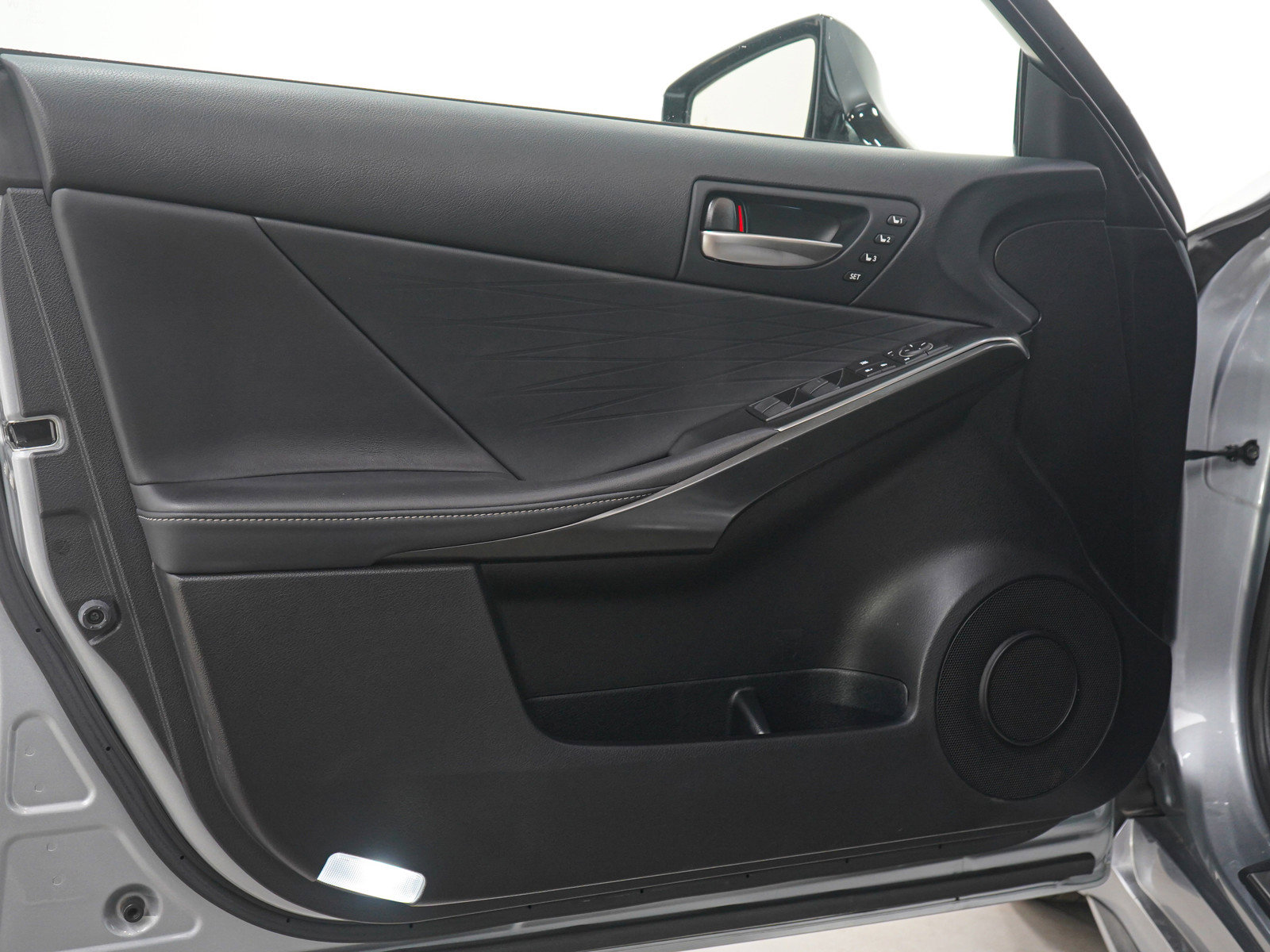 Used 2024 Lexus IS 500 RWD image 21