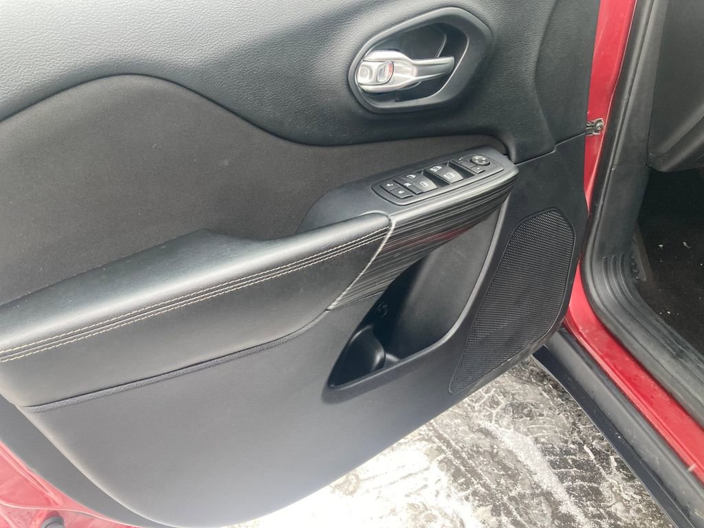 Used 2017 Jeep Cherokee Latitude image 15