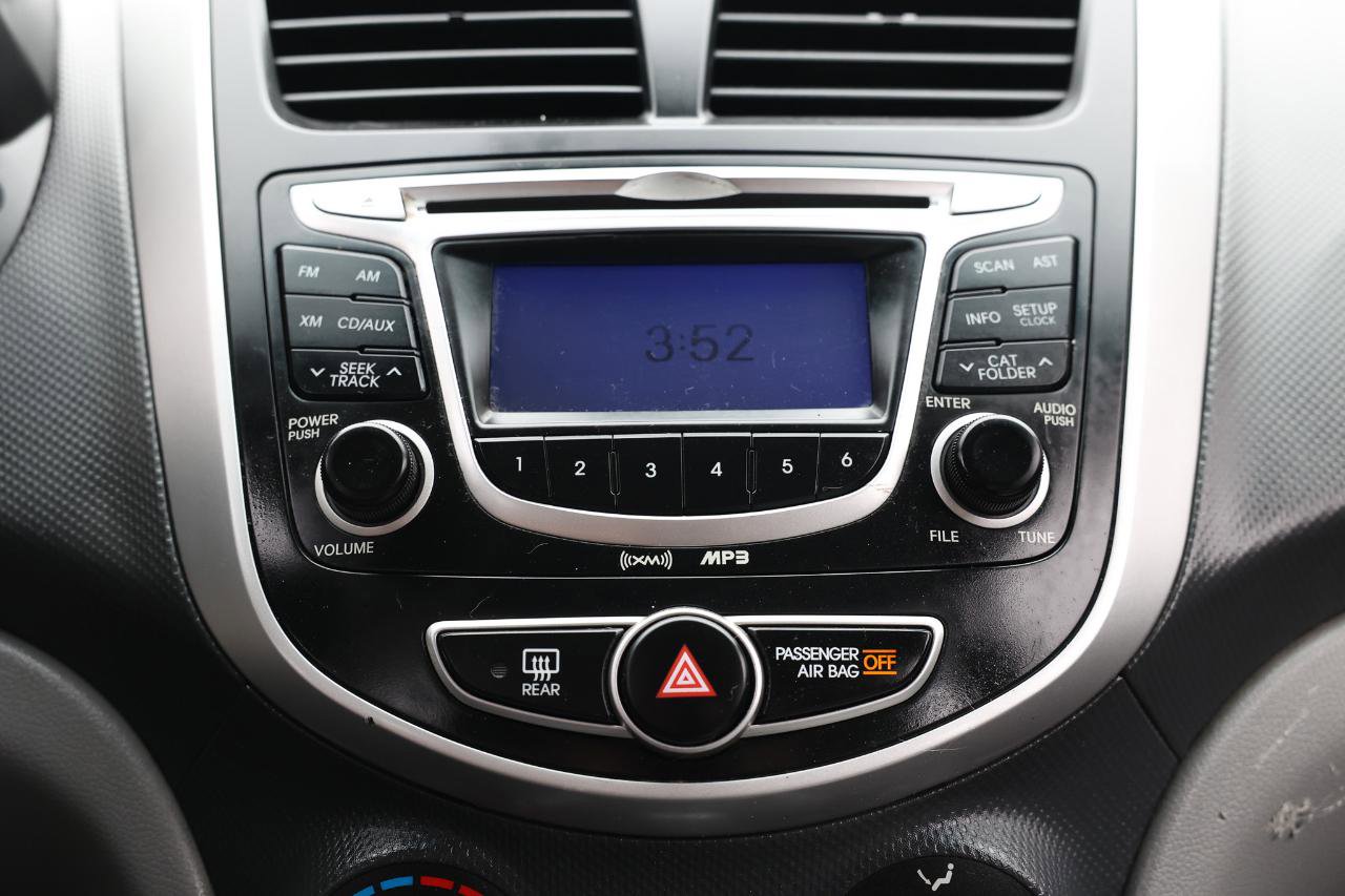 Used 2013 Hyundai Accent GLS image 28