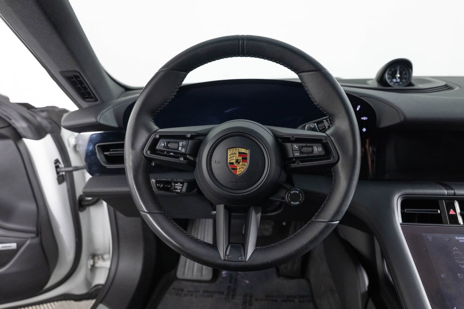 Used 2021 Porsche Taycan 4S image 32
