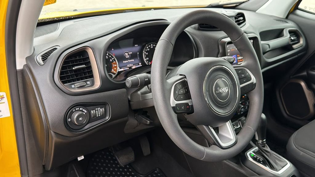 Used 2023 Jeep Renegade Latitude w/ Sun/Sound Group AWD/4WD image 17
