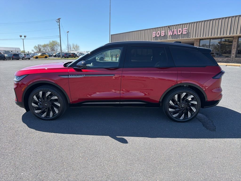 New 2026 Lincoln Nautilus Reserve w/ Jet Appearance Package AWD/4WD image 2