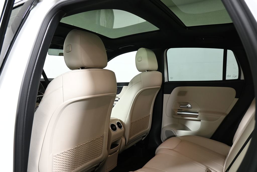 Certified 2026 Mercedes-Benz GLA 250 4MATIC image 6