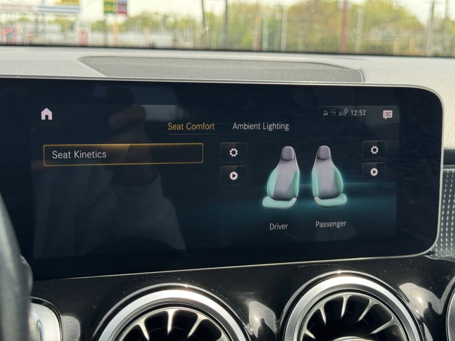 Used 2020 Mercedes-Benz GLB 250 4MATIC image 60