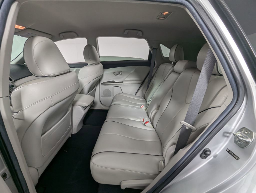 Used 2014 Toyota Venza XLE FWD image 12