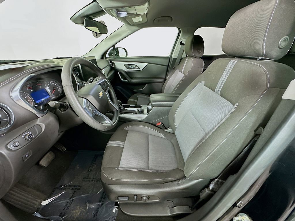 Used 2023 Chevrolet Blazer LT FWD image 28