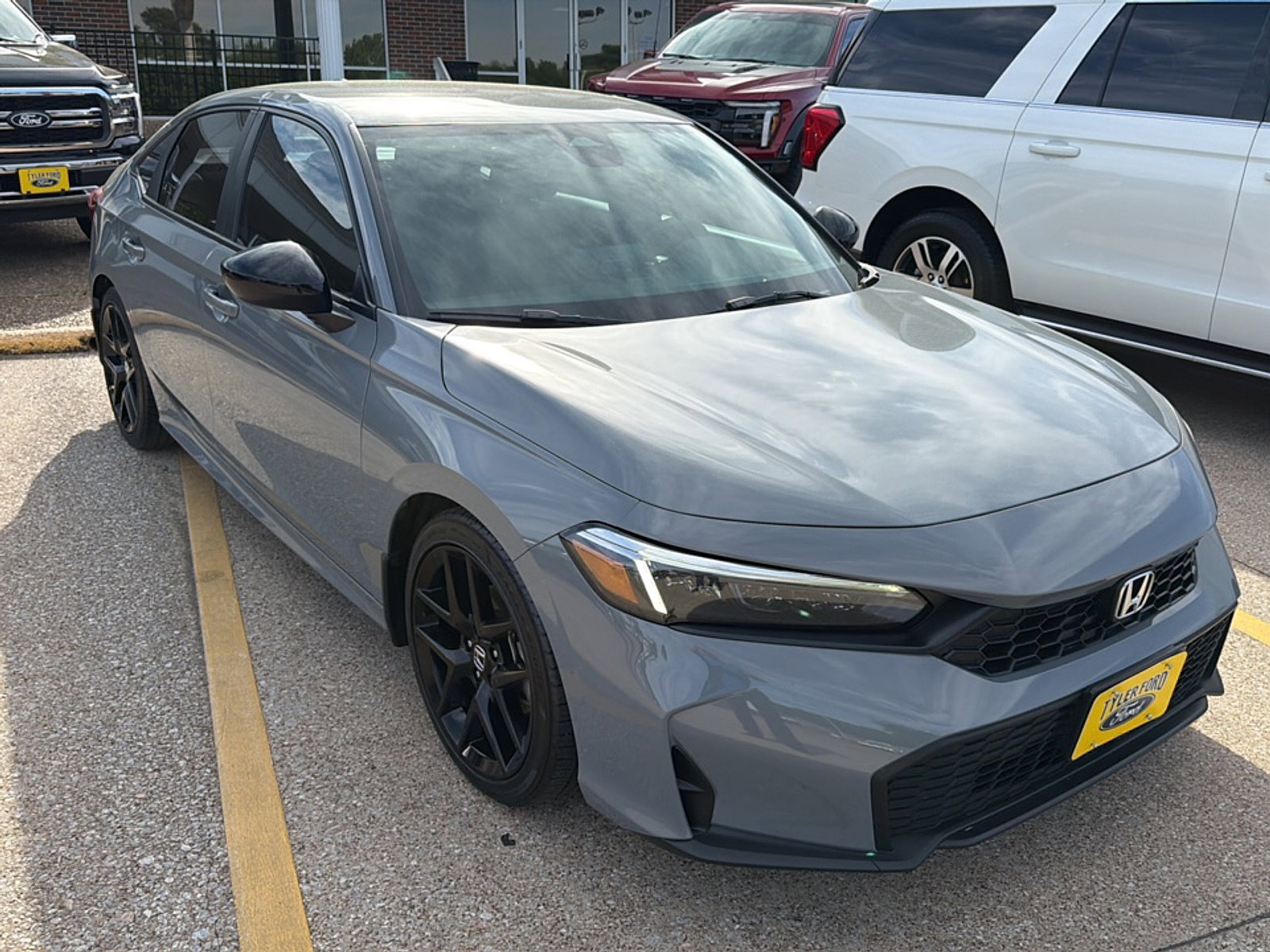 Used 2025 Honda Civic Sport image 2