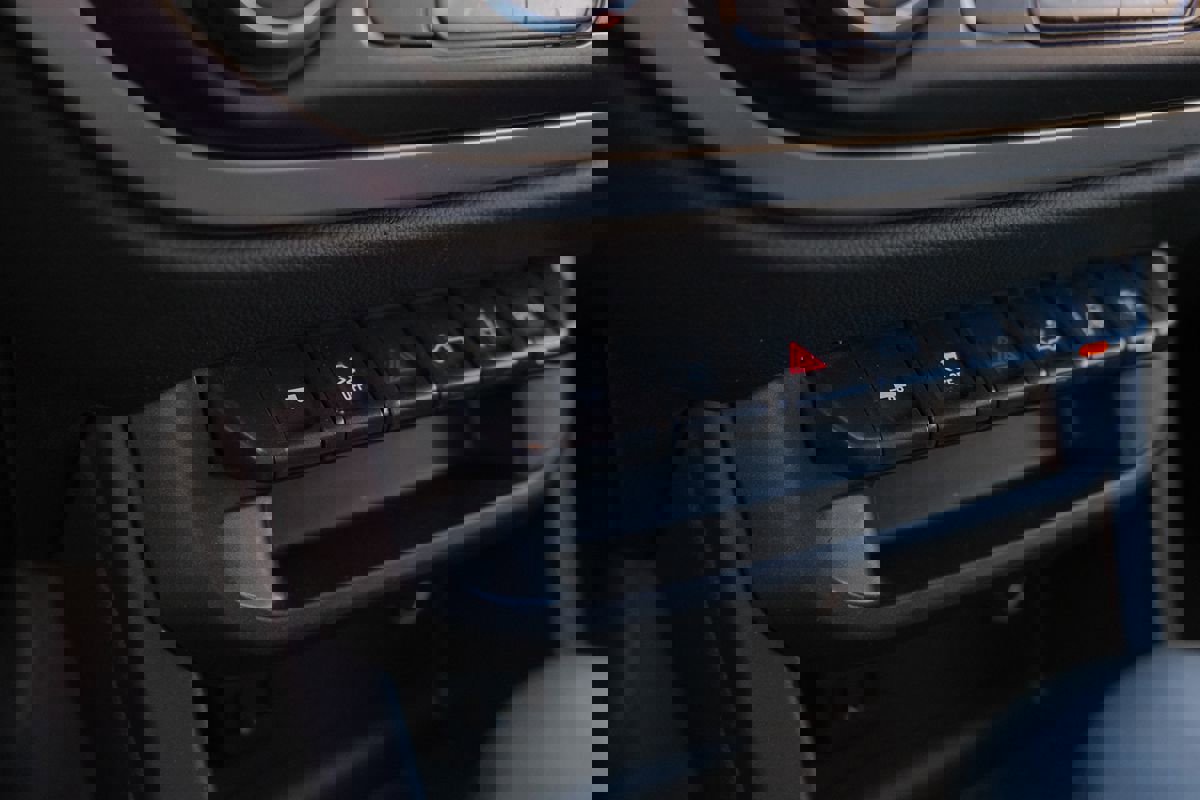 Used 2022 Chevrolet Colorado LT w/ Safety Package image 22