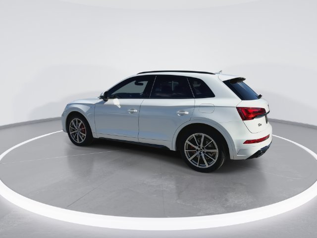Used 2024 Audi Q5 e Premium Plus w/ Premium Plus Package AWD/4WD image 6