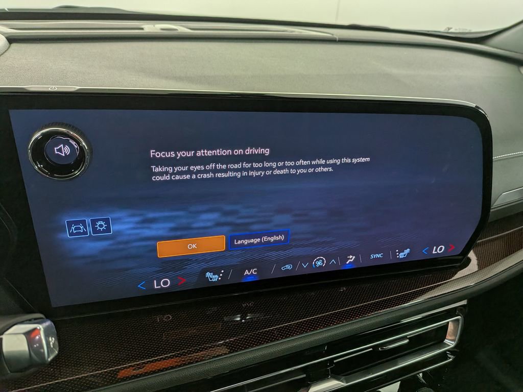 New 2026 Chevrolet Traverse Z71 w/ Driver Confidence Package image 26