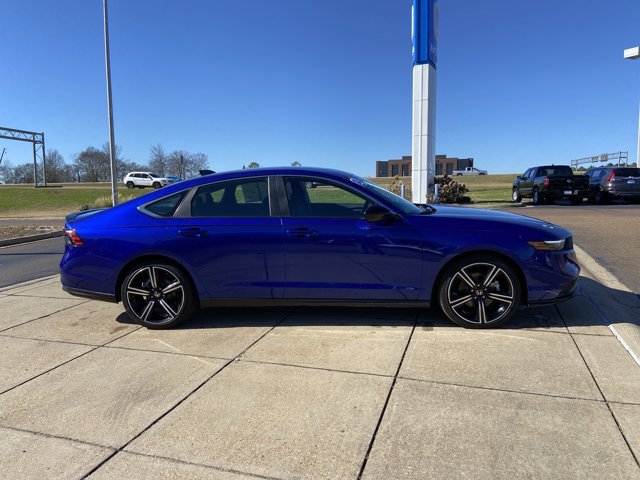 Used 2024 Honda Accord Sport image 12