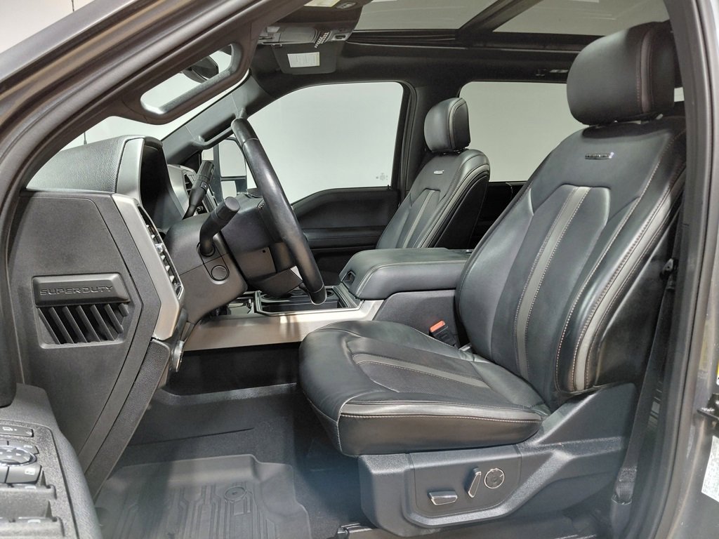 Used 2021 Ford F350 Platinum w/ Tremor Off-Road Package image 3
