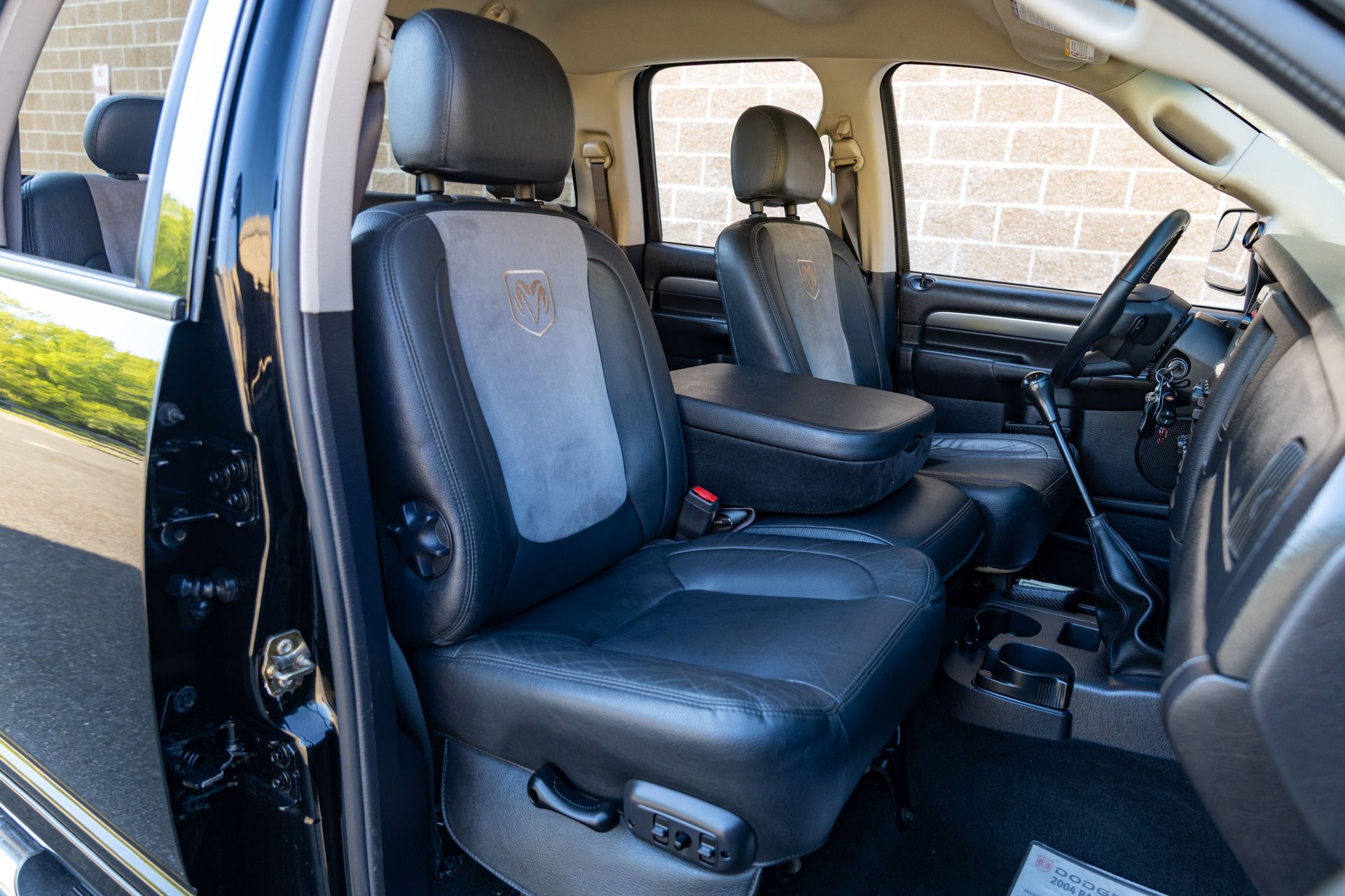 Used 2004 Dodge Ram 2500 Truck SLT w/ Sport Appearance Group AWD/4WD image 29