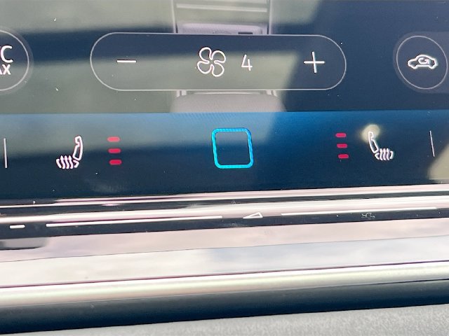 New 2026 Volkswagen Tiguan SE AWD/4WD image 18