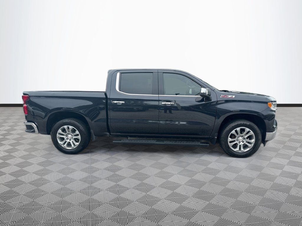 Used 2024 Chevrolet Silverado 1500 LTZ AWD/4WD image 5
