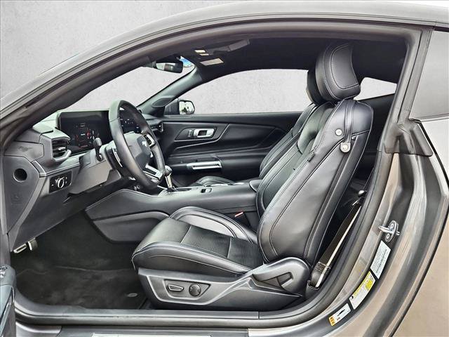 Used 2025 Ford Mustang GT Premium RWD image 16