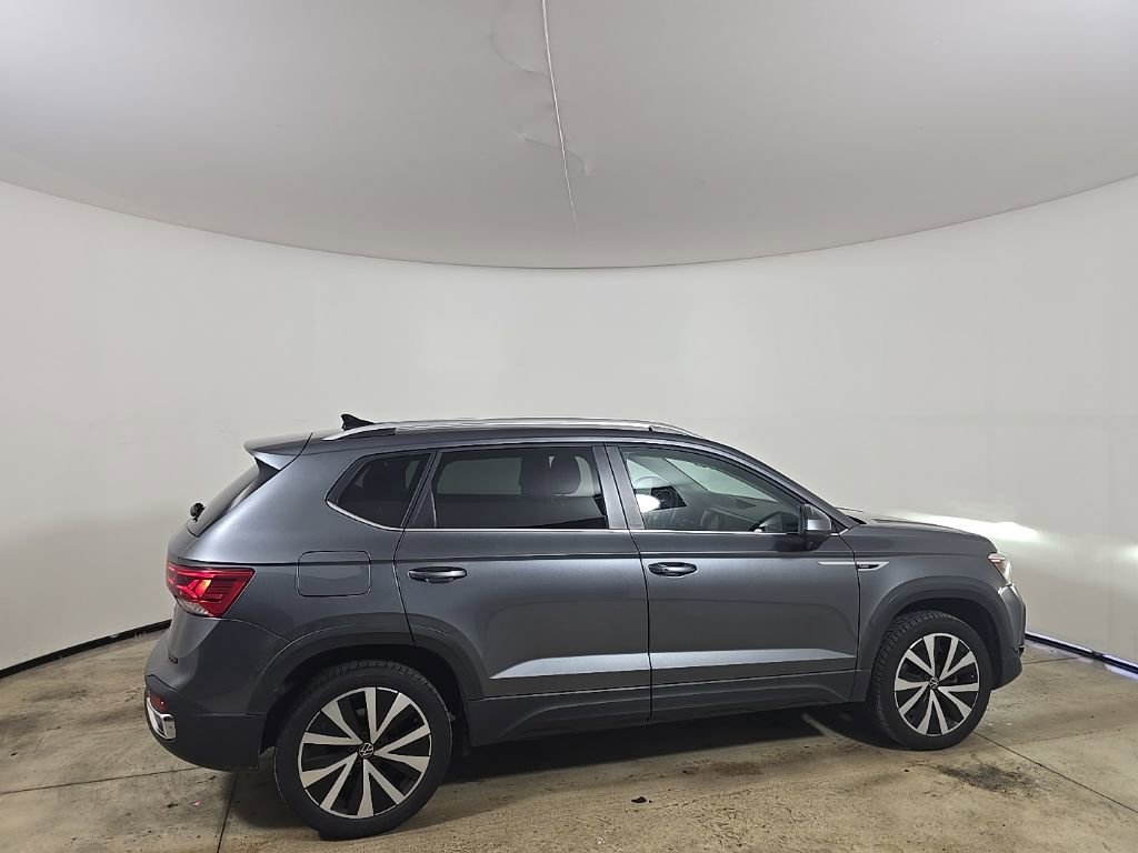 Used 2022 Volkswagen Taos SE image 5