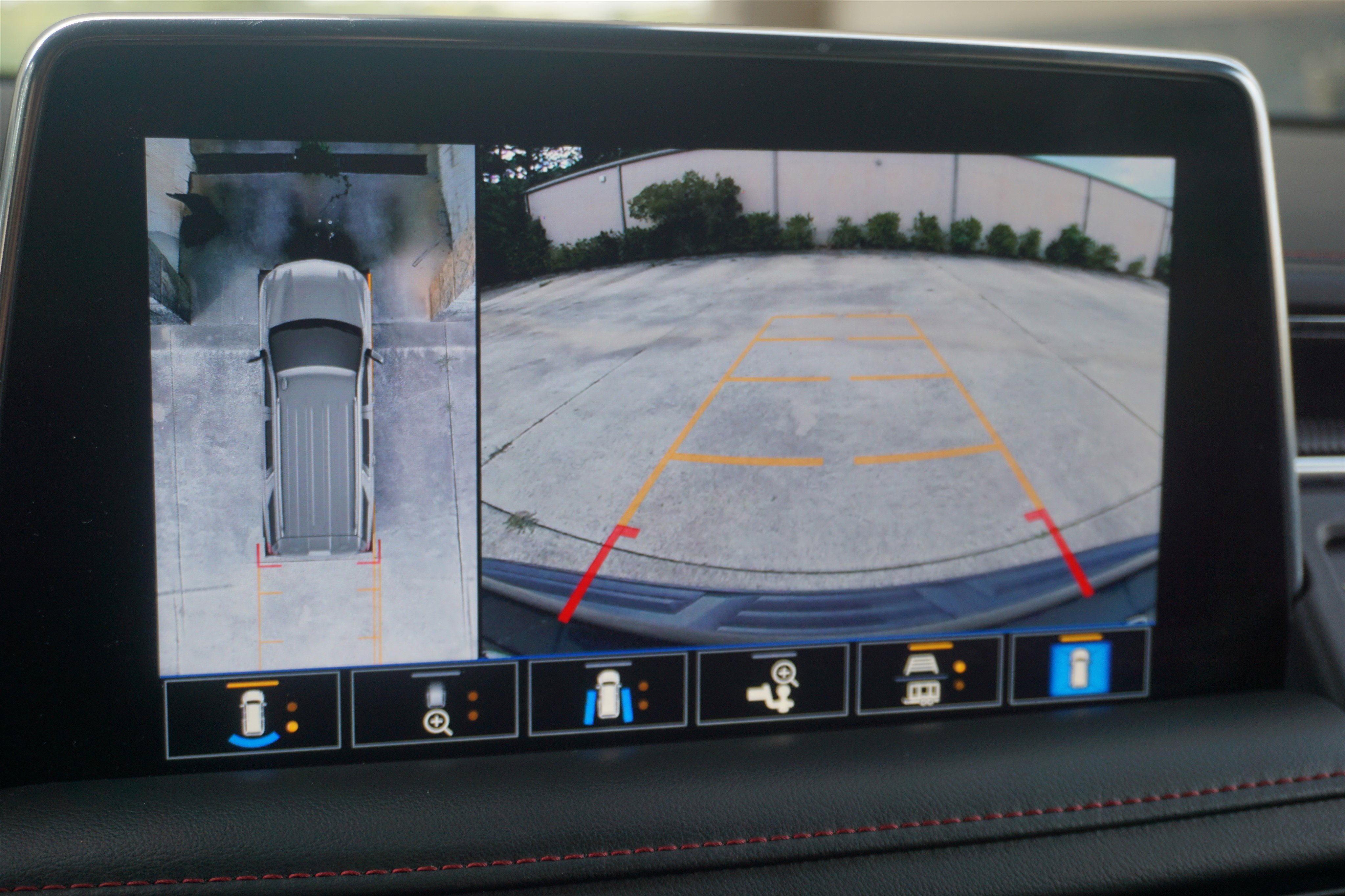 Used 2021 Chevrolet Tahoe RST w/ Luxury Package image 30