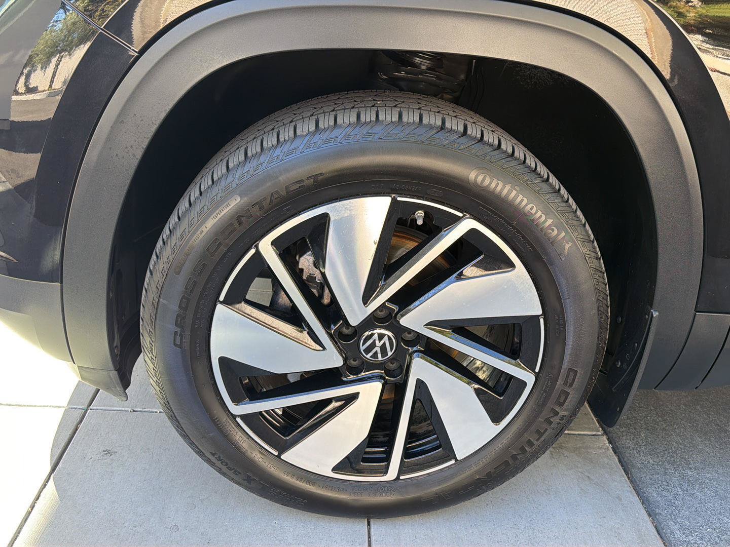 Certified 2024 Volkswagen Atlas SEL AWD/4WD image 9