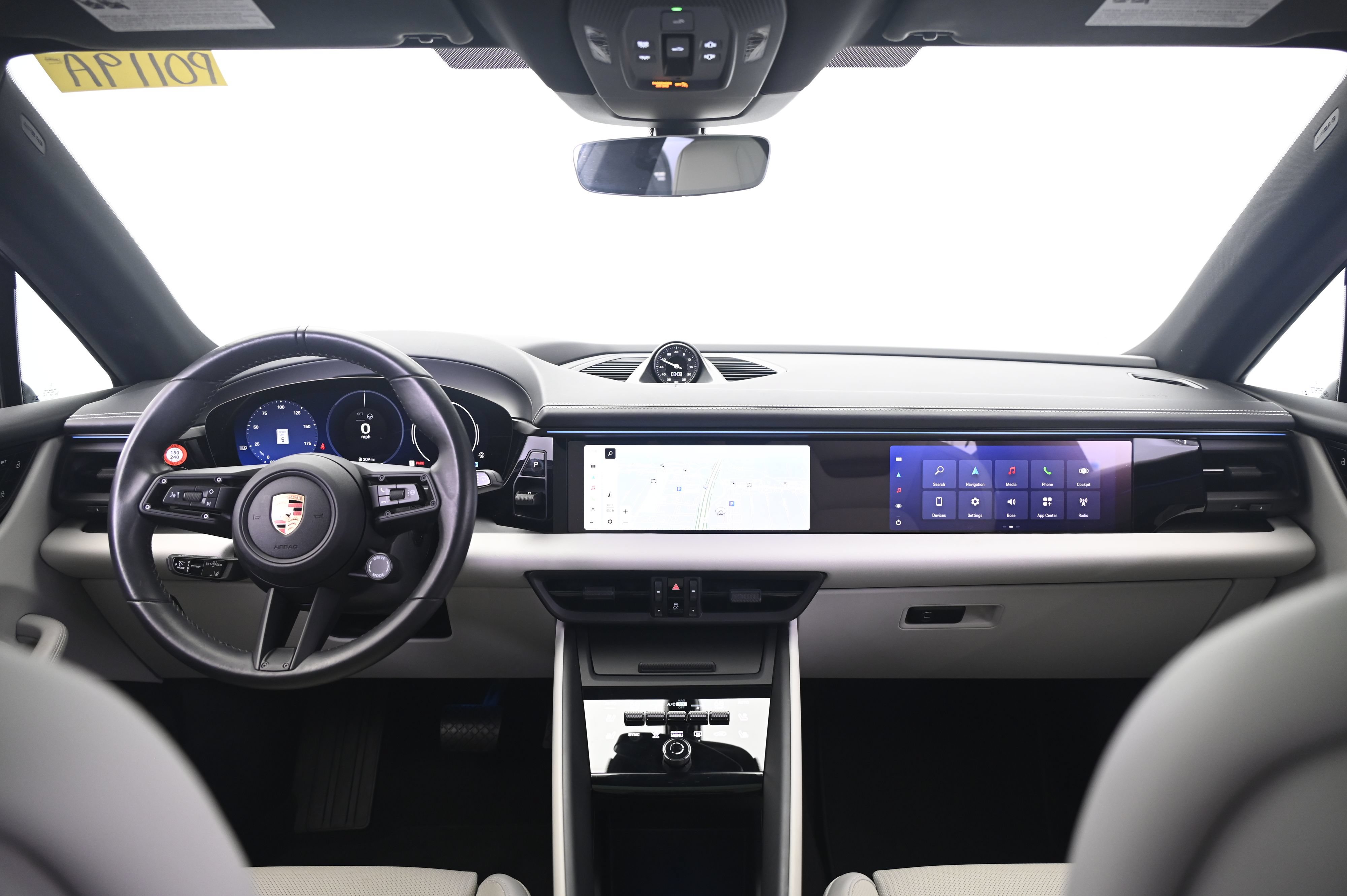 Certified 2024 Porsche Macan 4 Electric AWD/4WD image 33
