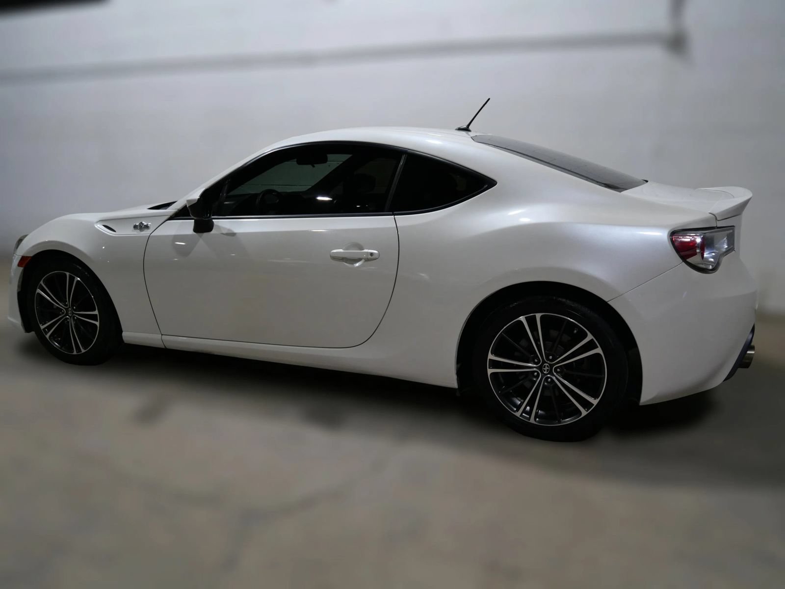 Used 2013 Scion FR-S RWD image 4