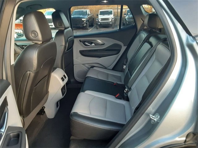 Used 2024 GMC Terrain SLT image 23