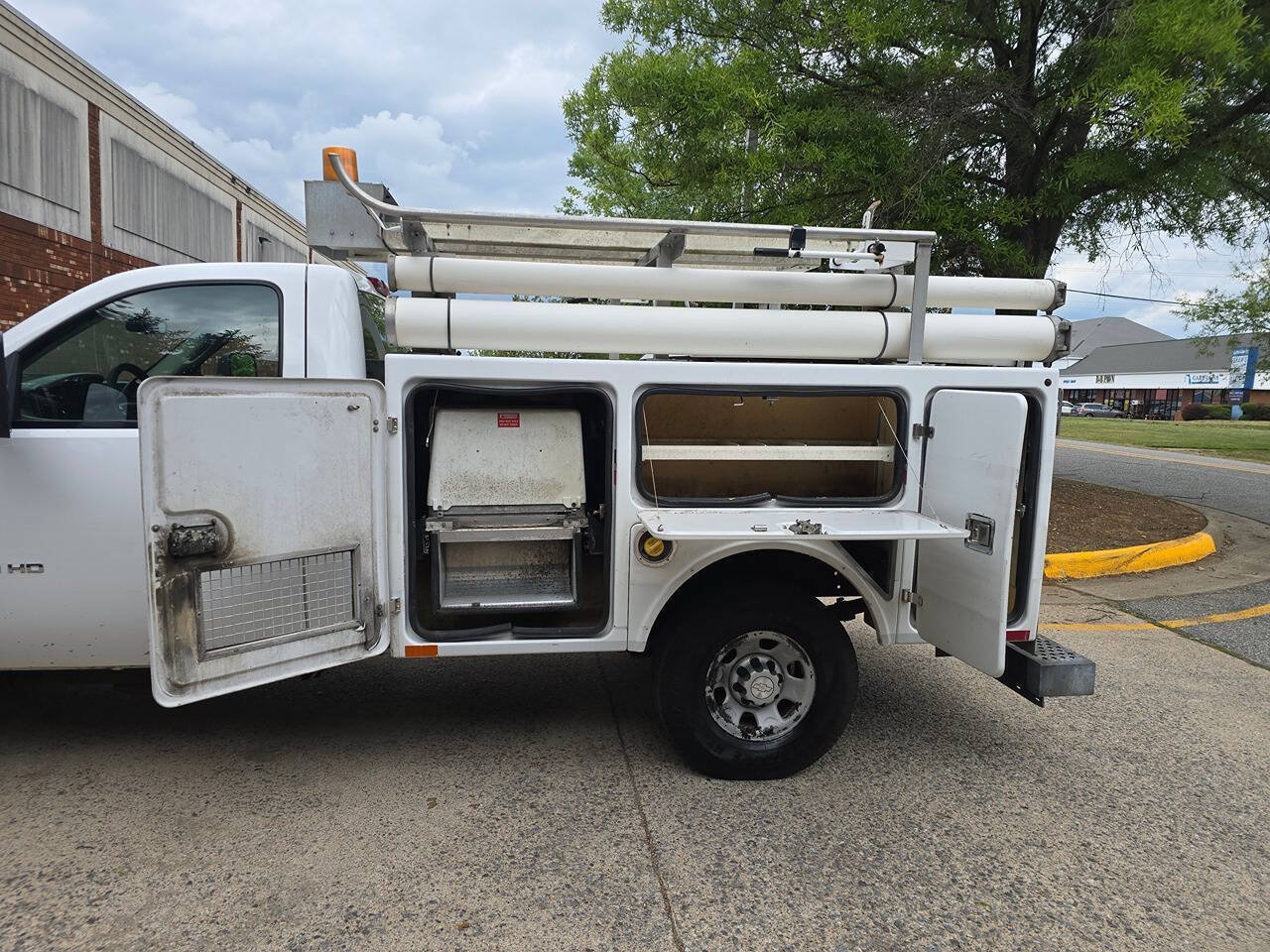 Used 2008 Chevrolet Silverado 3500 W/T RWD image 7