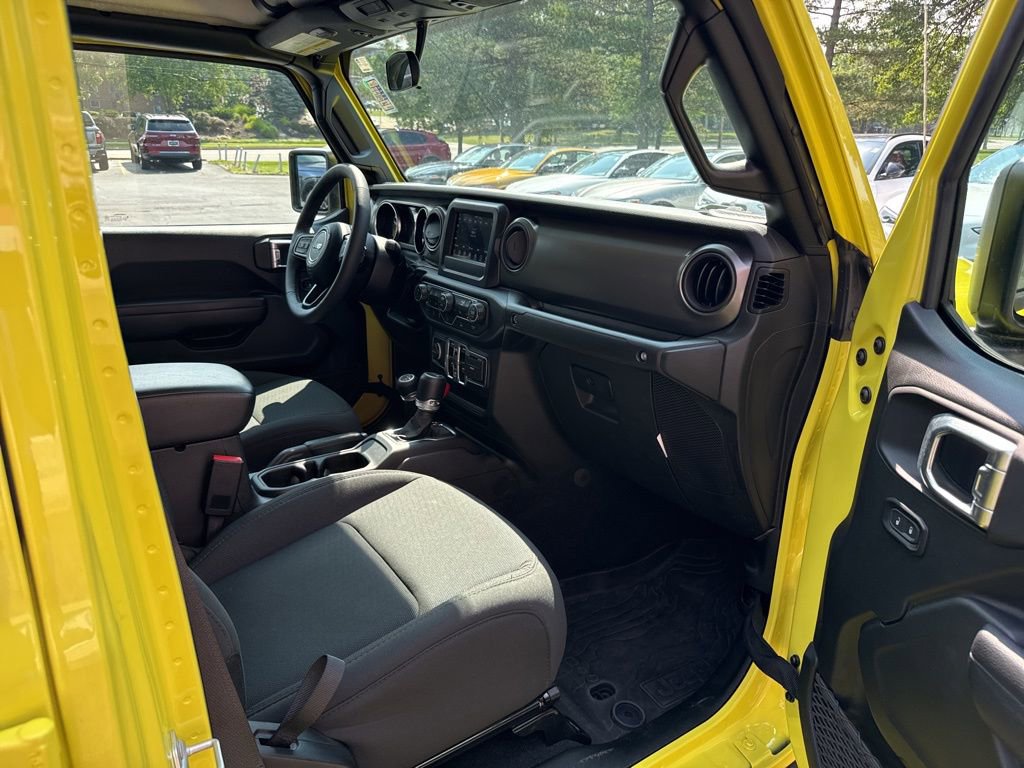 Used 2023 Jeep Gladiator Willys image 63