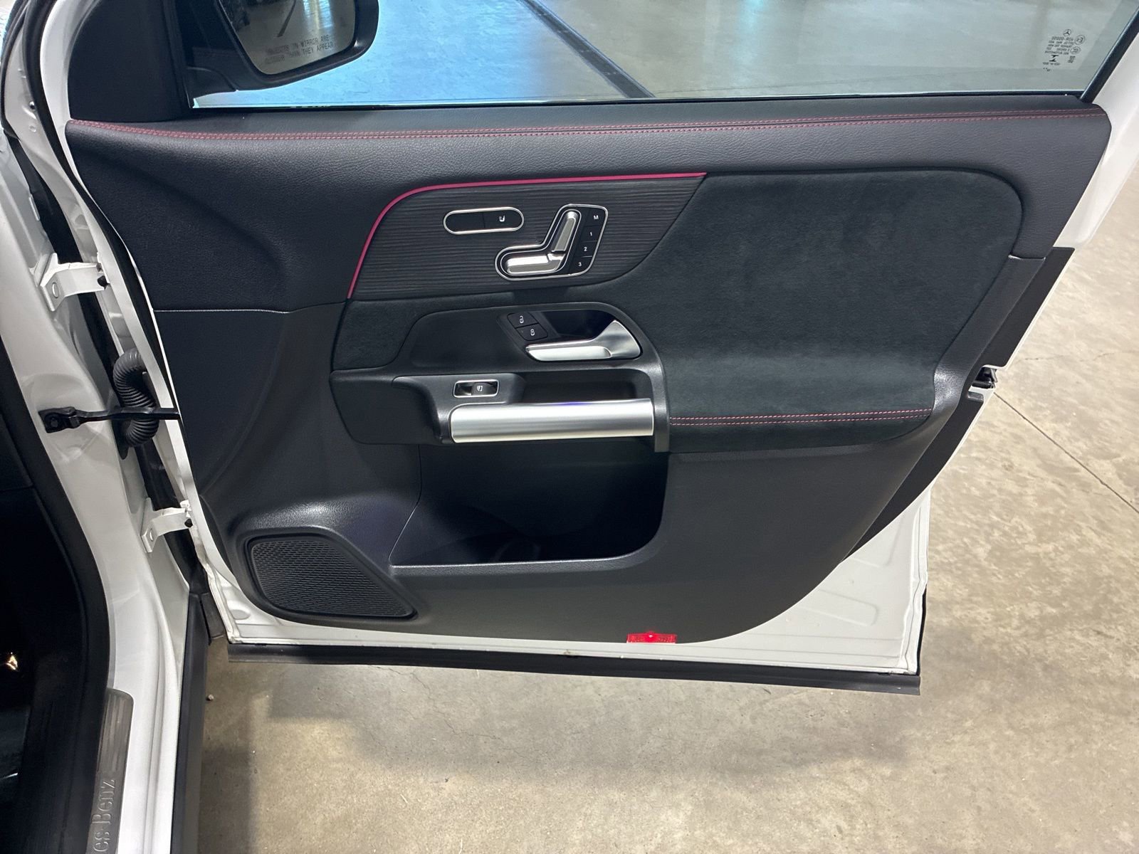 Used 2023 Mercedes-Benz GLA 250 4MATIC image 18