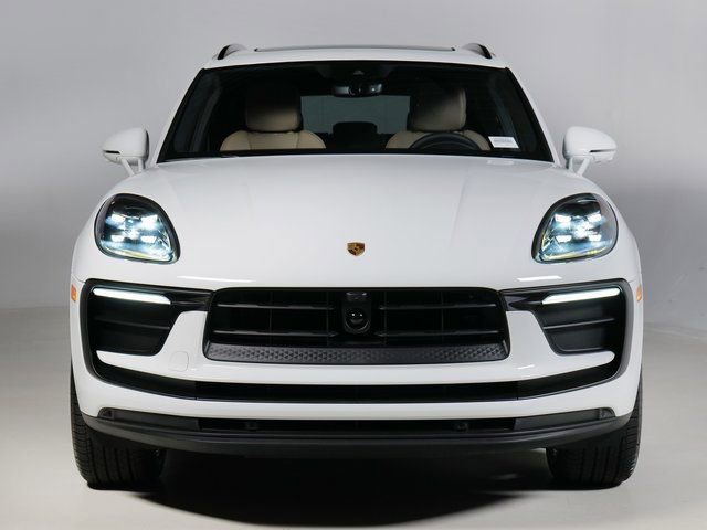New 2025 Porsche Macan image 6