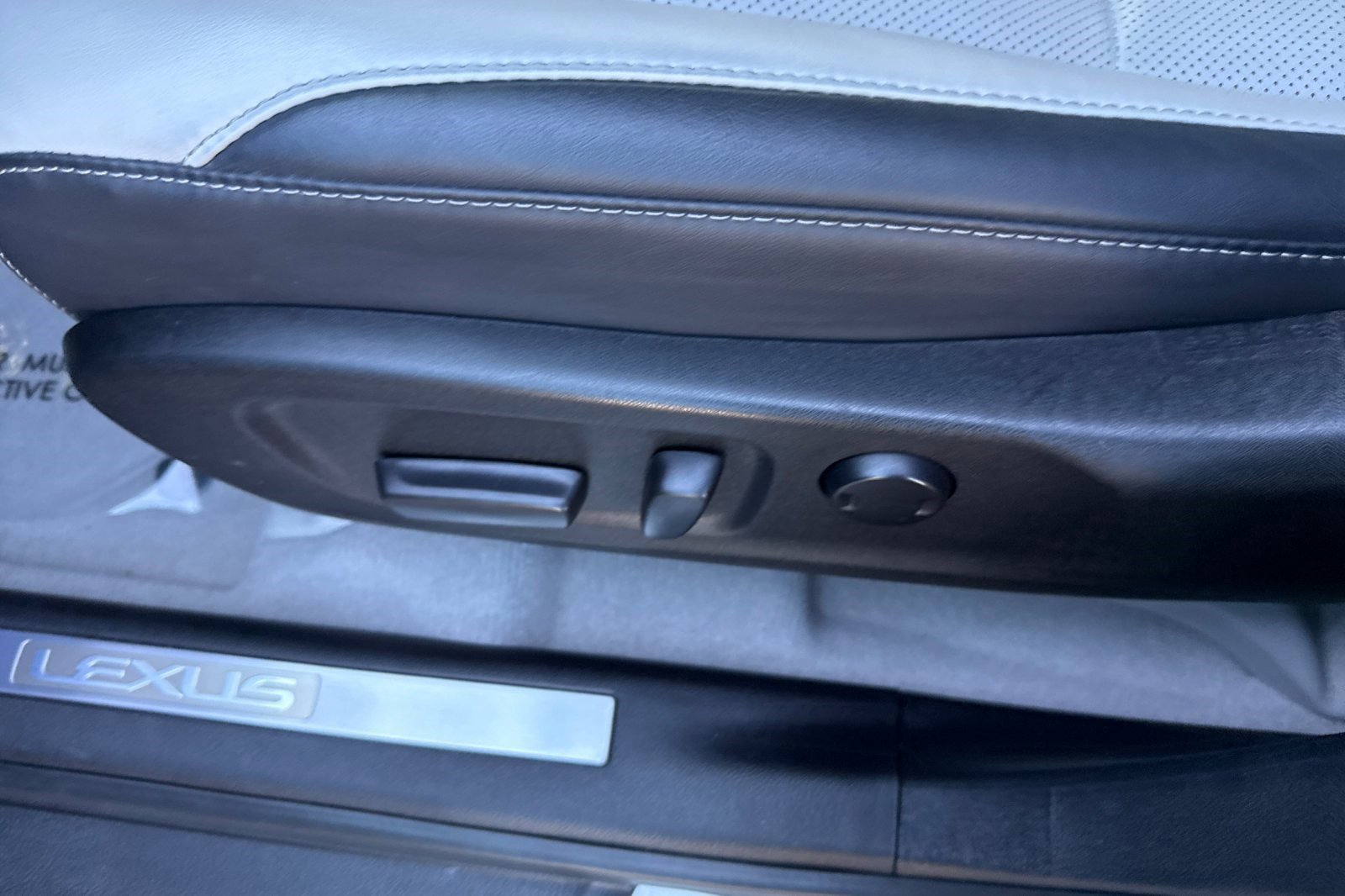 Used 2019 Lexus RX 450h AWD w/ Navigation Package image 14
