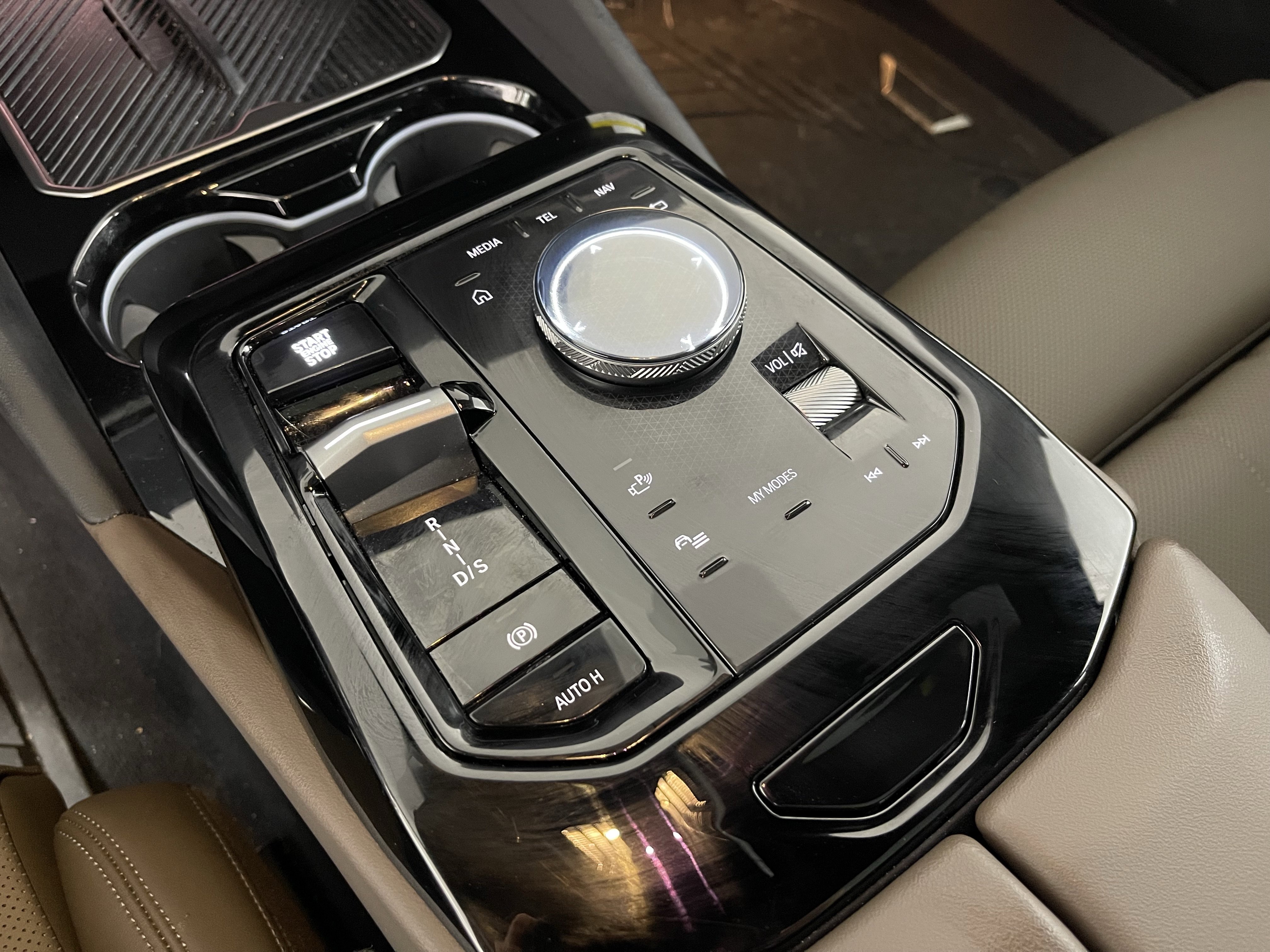 Certified 2026 BMW 530i xDrive w/ Premium Package image 15
