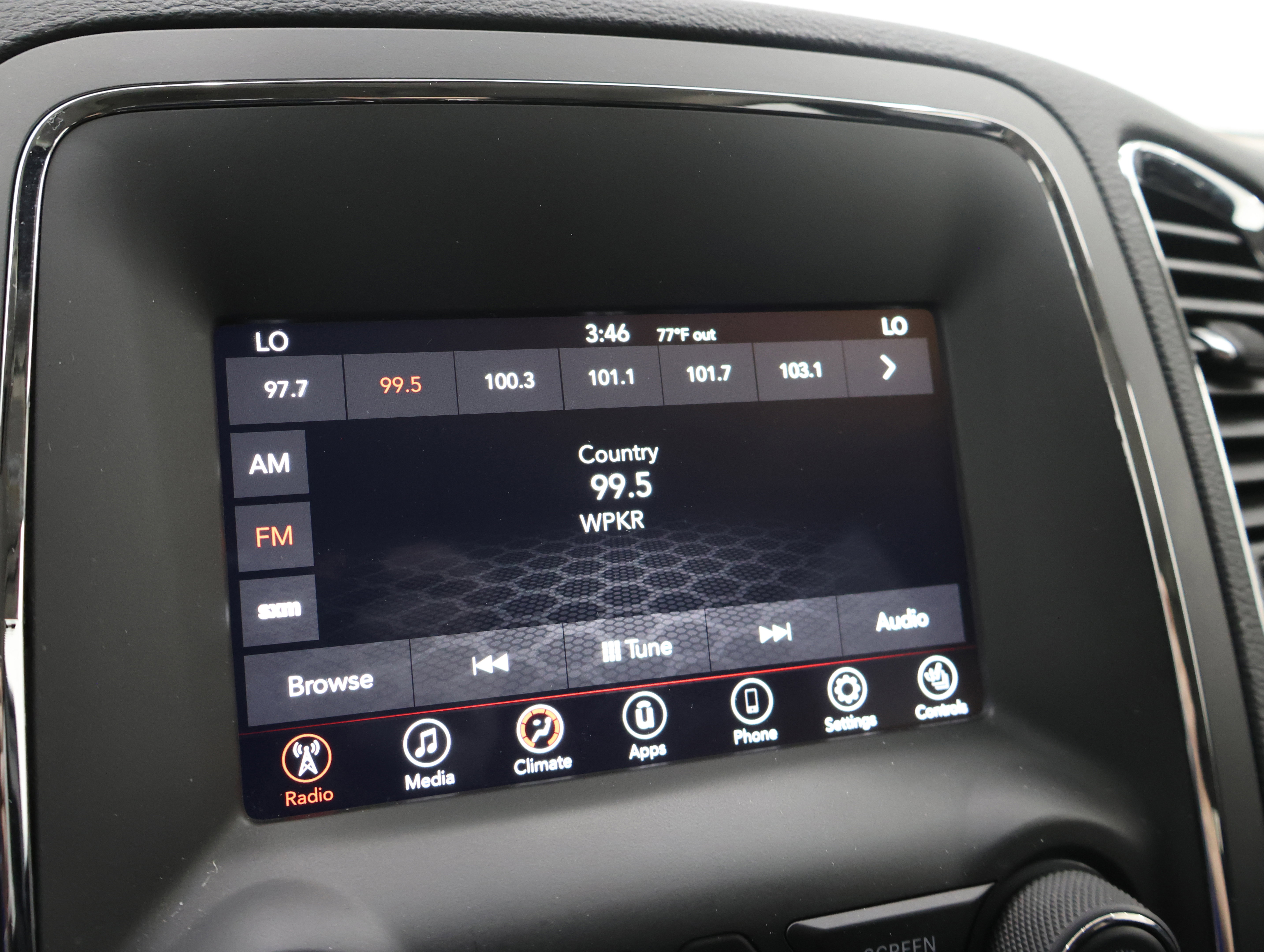 Used 2018 Dodge Durango SXT w/ Quick Order Package 2BB AWD/4WD image 42