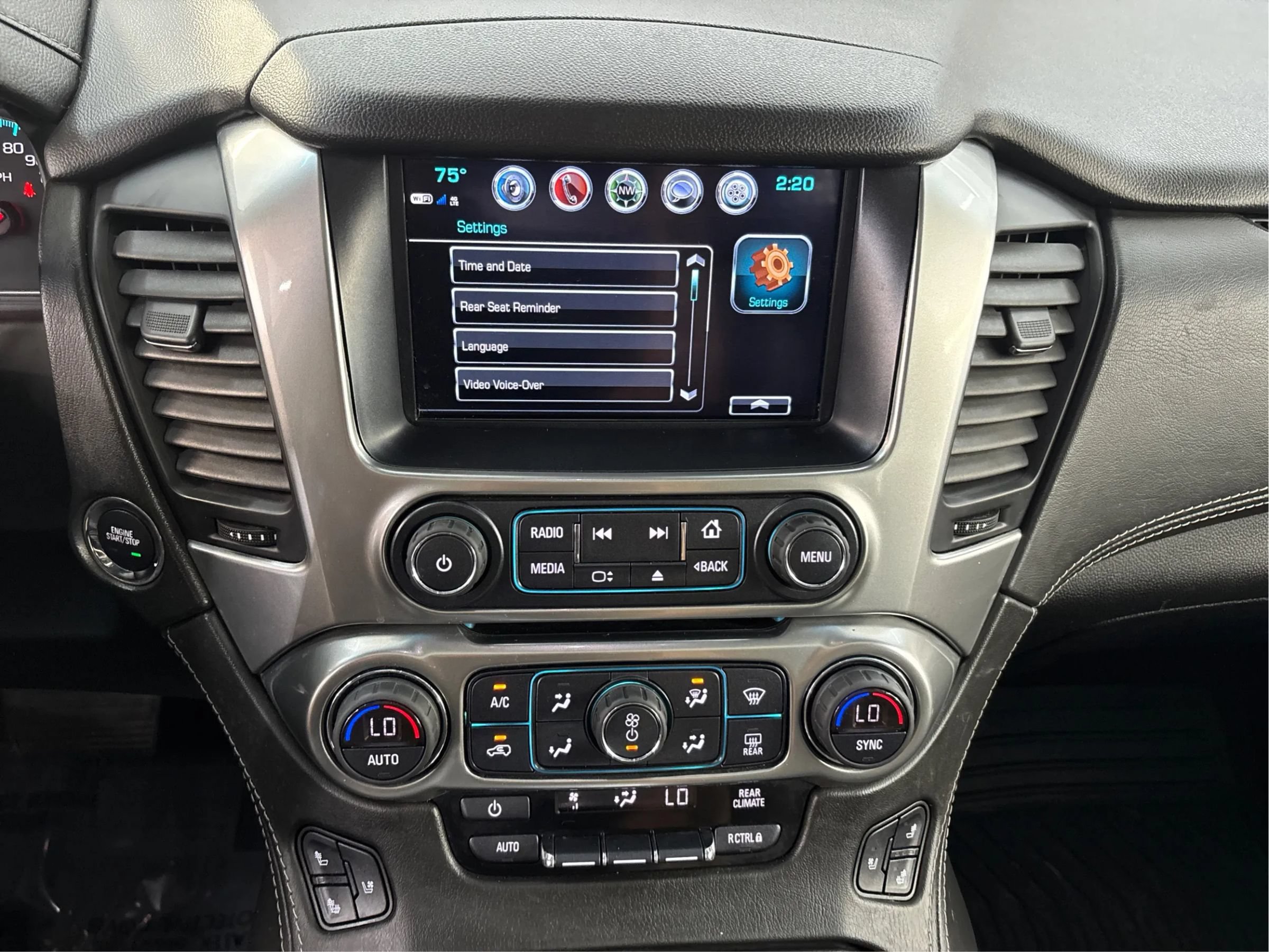 Used 2019 Chevrolet Suburban Premier AWD/4WD image 42