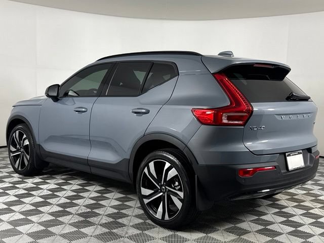 Used 2023 Volvo XC40 B5 Ultimate AWD/4WD image 6