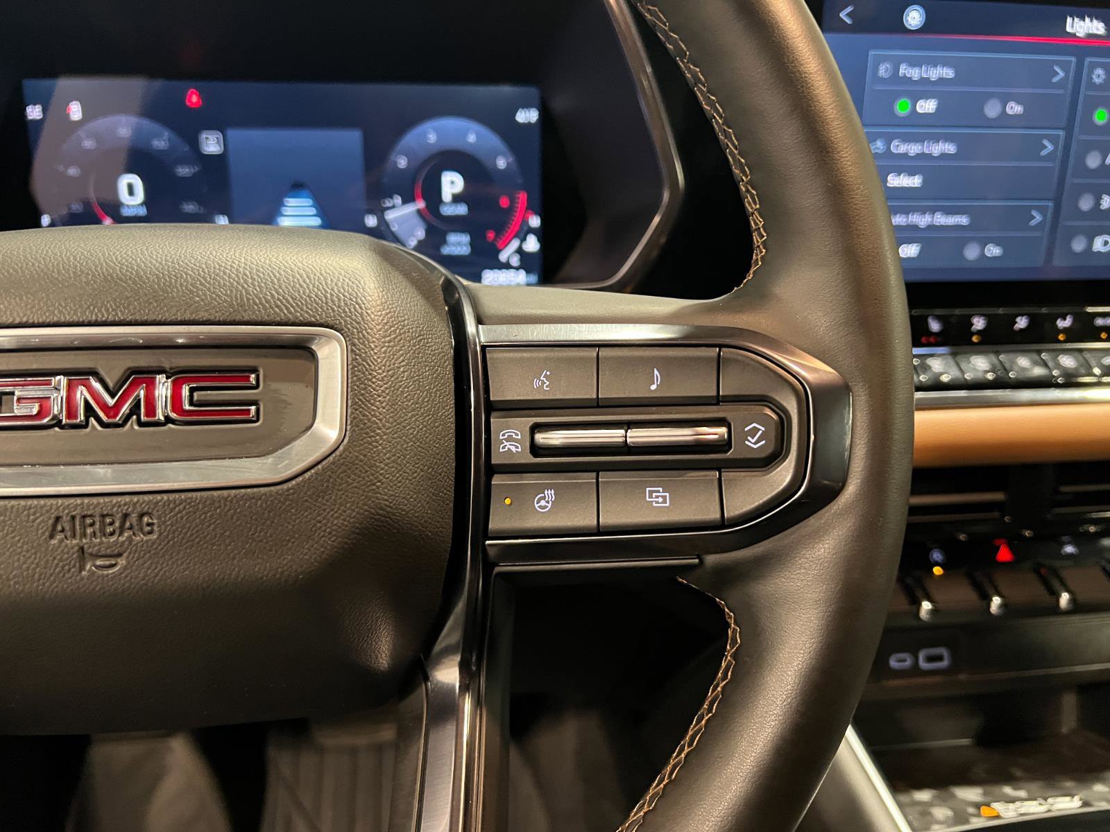 Used 2024 GMC Canyon AT4 w/ AT4 Premium Package image 14