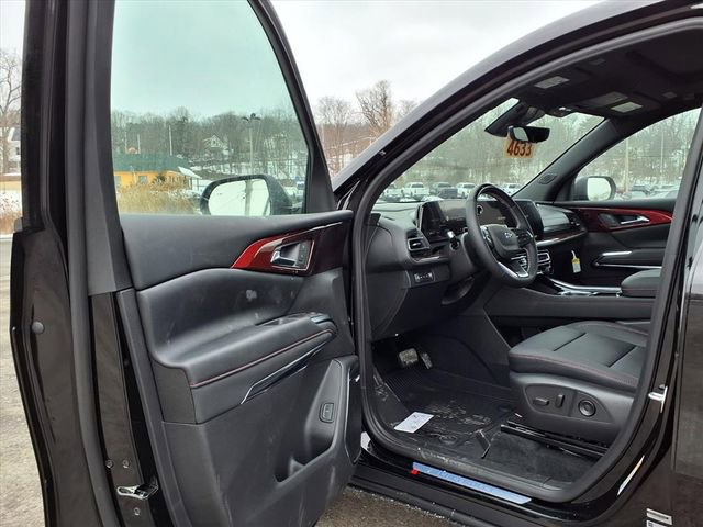 New 2026 Chevrolet Traverse Z71 w/ Enhanced Driving Package image 8