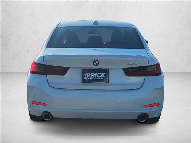 Used 2025 BMW 330i Sedan w/ Convenience Package RWD image 7