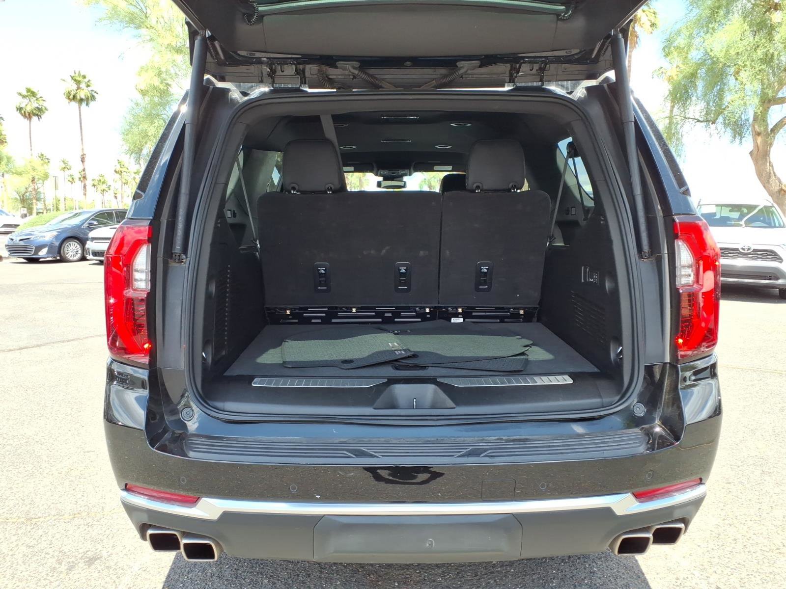 Used 2025 GMC Yukon XL Denali AWD/4WD image 10