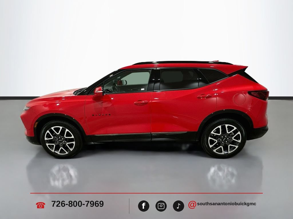 Certified 2024 Chevrolet Blazer RS w/ Driver Confidence II Package FWD image 4