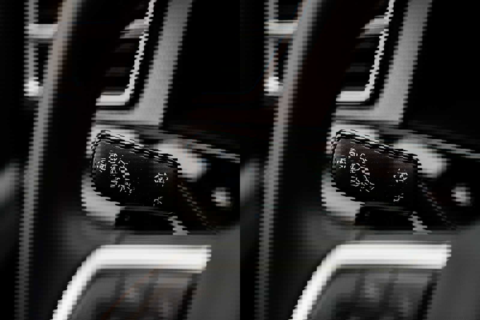 New 2025 Volkswagen Atlas Peak Edition SE image 26