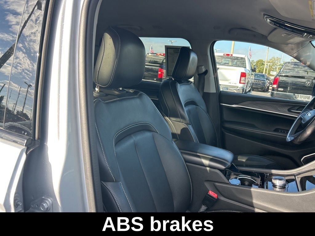 Used 2022 Jeep Grand Cherokee L Limited image 23