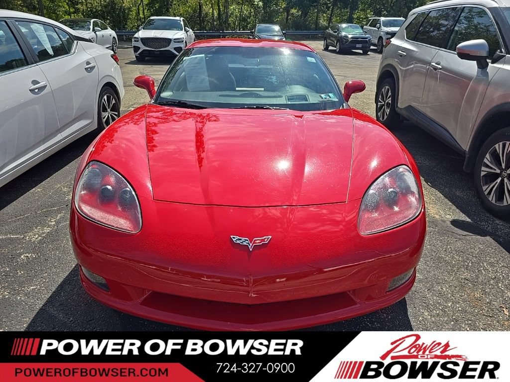 Used 2005 Chevrolet Corvette Coupe w/ Preferred Equipment Group RWD video 2
