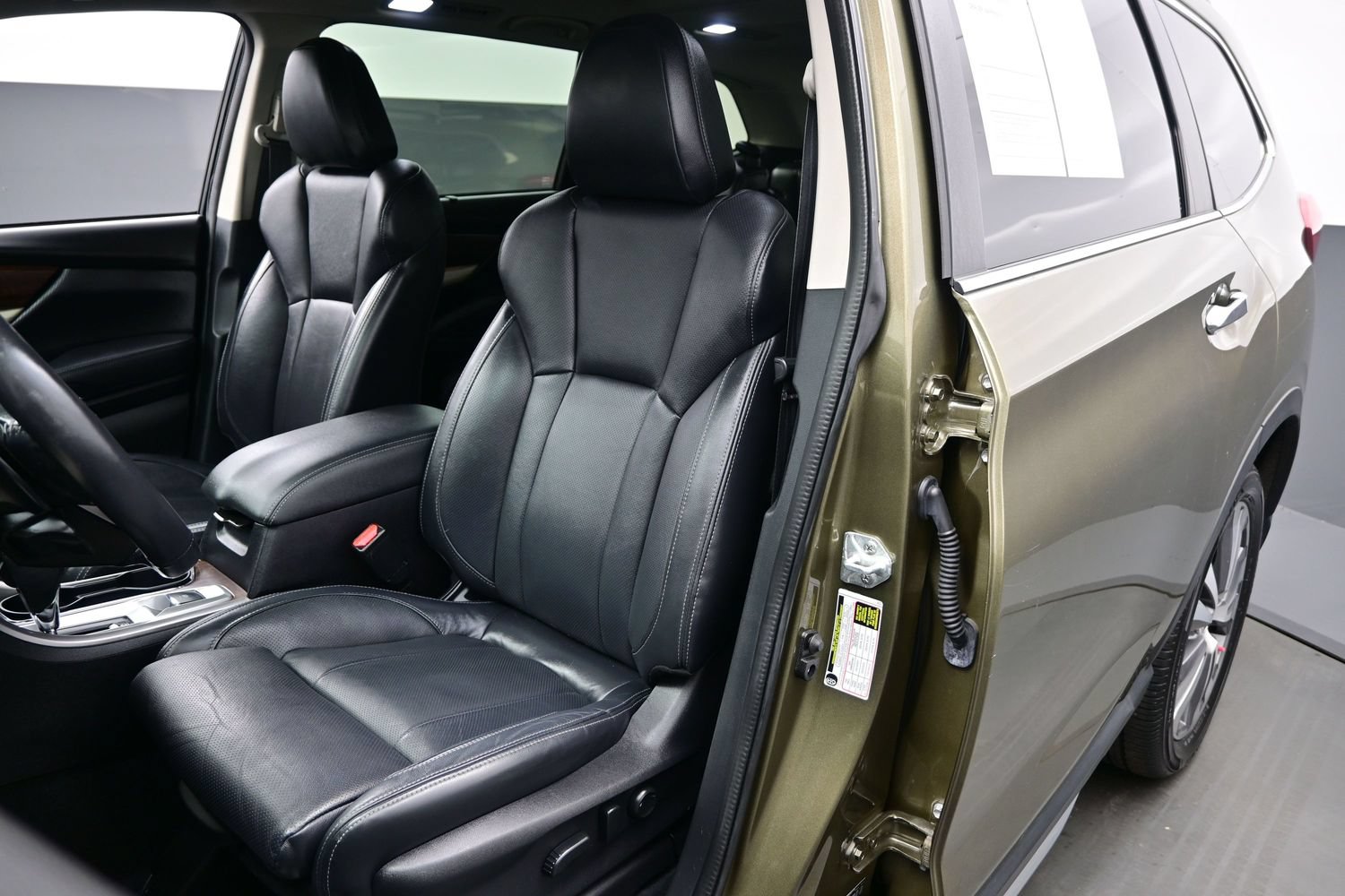 Used 2022 Subaru Ascent Touring AWD/4WD image 12