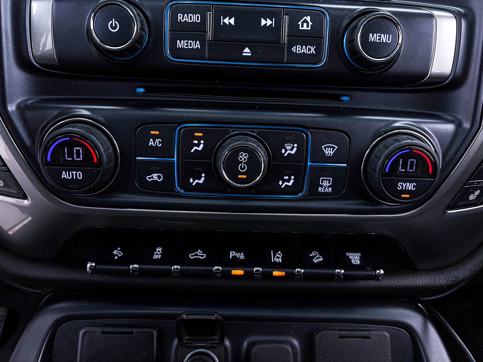 Used 2019 Chevrolet Silverado 2500 LTZ w/ Duramax Plus Package AWD/4WD image 27