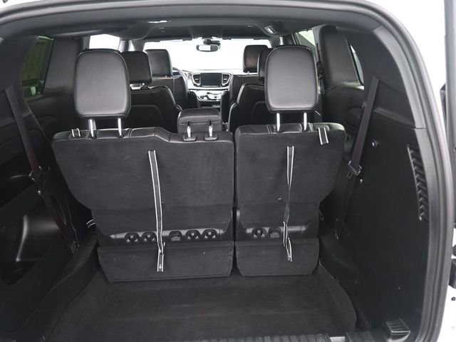 Used 2025 Chrysler Pacifica Select FWD image 29